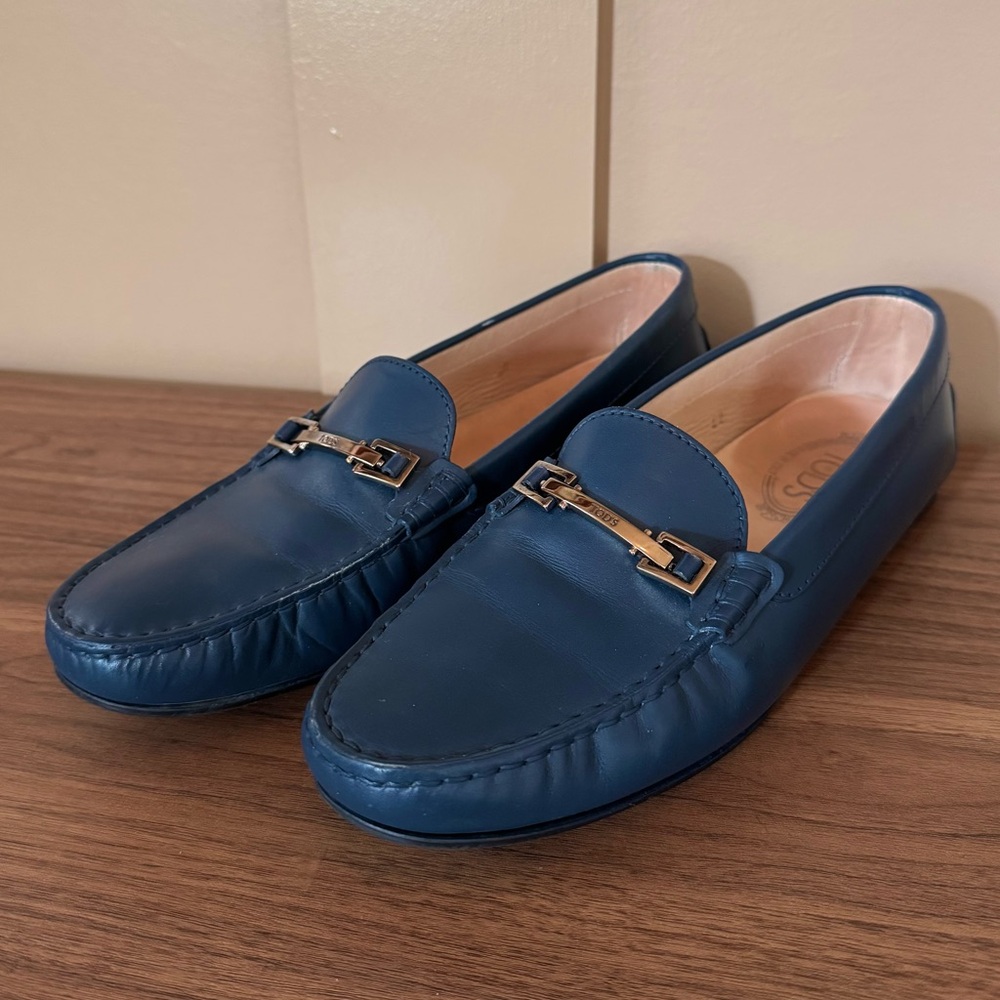 Tod's Navy Leather Loafers Size 42